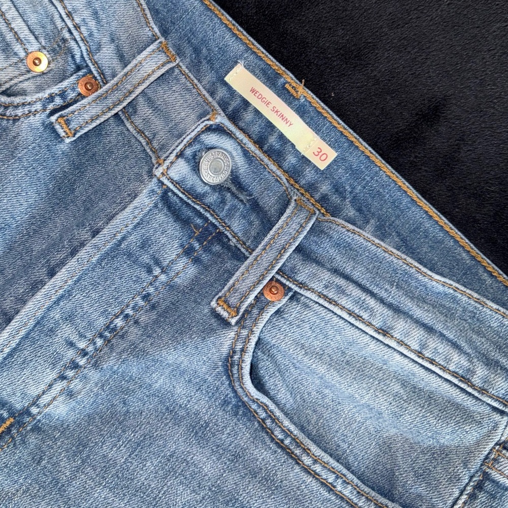 Levi's Wedgie Skinny - Picture 5 of 15